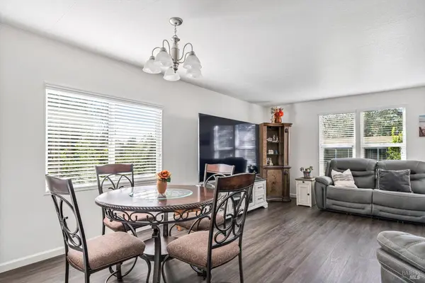 192 Mosshill CT, Santa Rosa, CA 95409