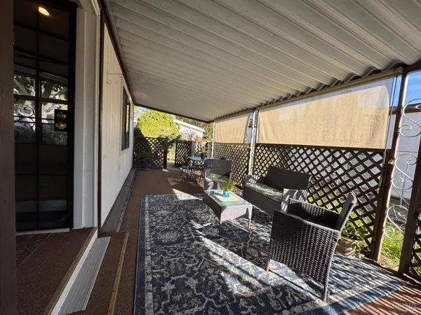 97 Glenoak CT, Santa Rosa, CA 95409