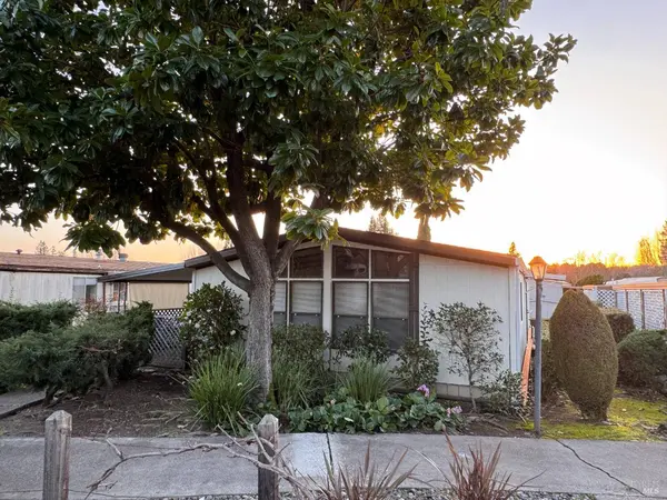 97 Glenoak CT, Santa Rosa, CA 95409