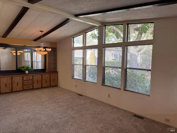97 Glenoak CT, Santa Rosa, CA 95409