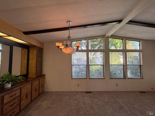 97 Glenoak CT, Santa Rosa, CA 95409