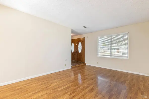 380 Claridge CT, Vacaville, CA 95687