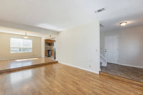 380 Claridge CT, Vacaville, CA 95687