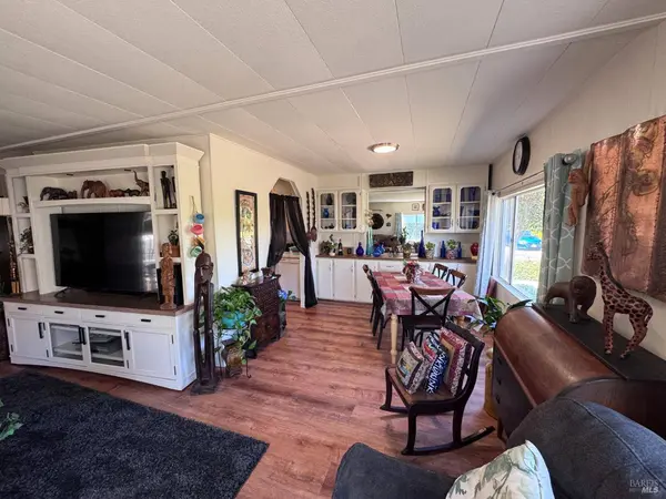 63 Oakcreek CT, Santa Rosa, CA 95409