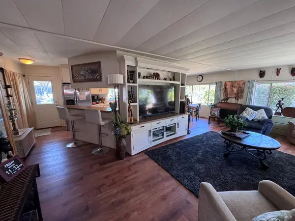 63 Oakcreek CT, Santa Rosa, CA 95409