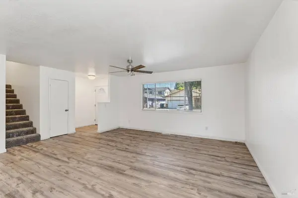 100 Roan CT, Cloverdale, CA 95425