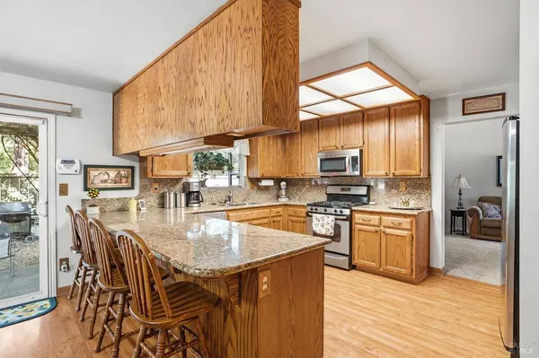 105 William CIR, Cloverdale, CA 95425