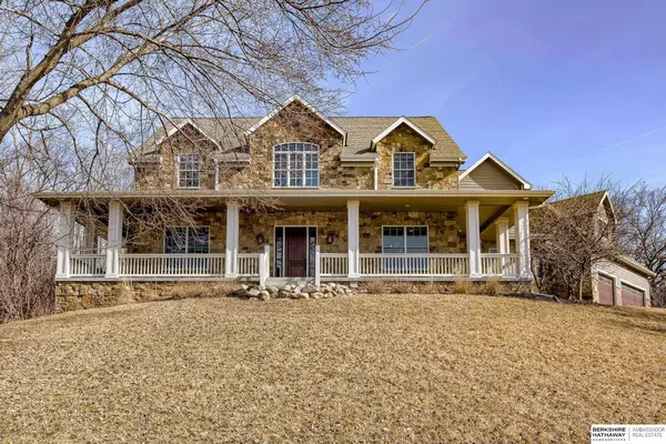 1126 Willow Wood Circle, Omaha, NE 68152