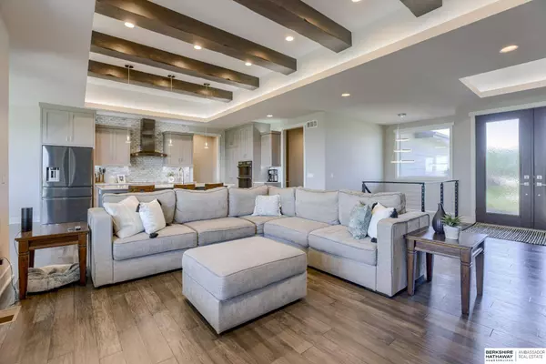 402 Reymar Circle, Plattsmouth, NE 68048