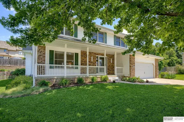 6407 S 106 Circle, Omaha, NE 68127