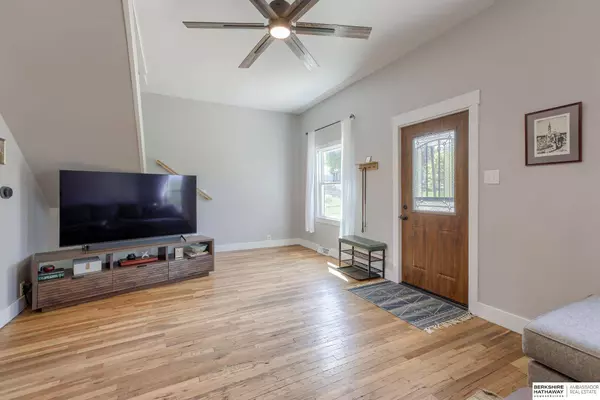 4332 Vinton Street, Omaha, NE 68105