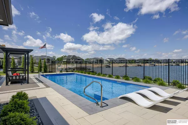 29208 Martin Circle, Valley, NE 68064