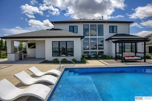 29208 Martin Circle, Valley, NE 68064