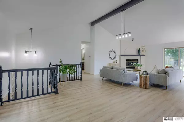 15443 Cuming Circle, Omaha, NE 68154