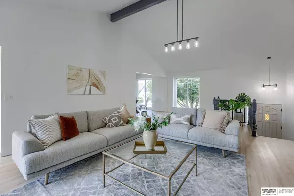 15443 Cuming Circle, Omaha, NE 68154