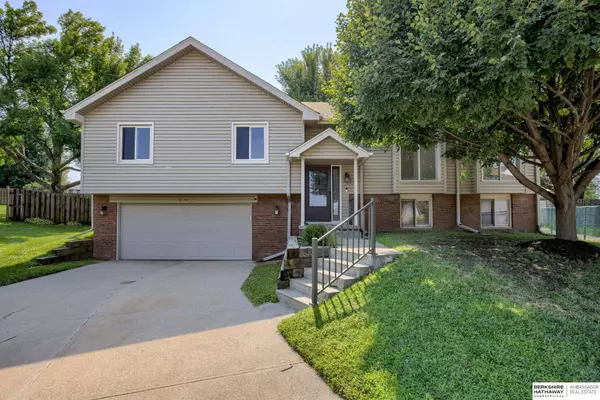15443 Cuming Circle, Omaha, NE 68154