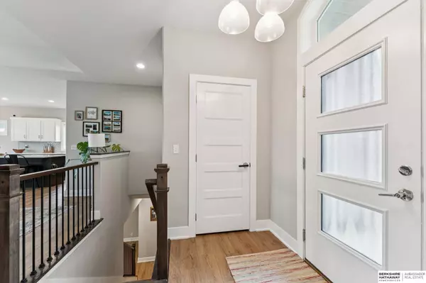 6327 S 208 Avenue, Omaha, NE 68022