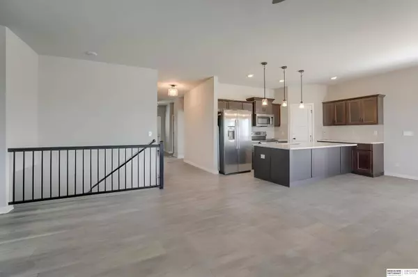 8008 S 200 Street, Gretna, NE 68028