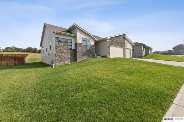 2116 Gindy Drive, Bellevue, NE 68147