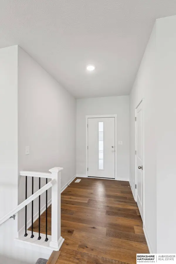 2116 Gindy Drive, Bellevue, NE 68147