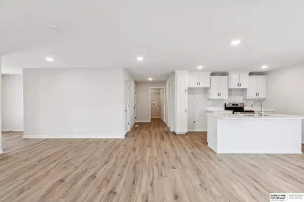 8954 S 21st Street, Bellevue, NE 68147