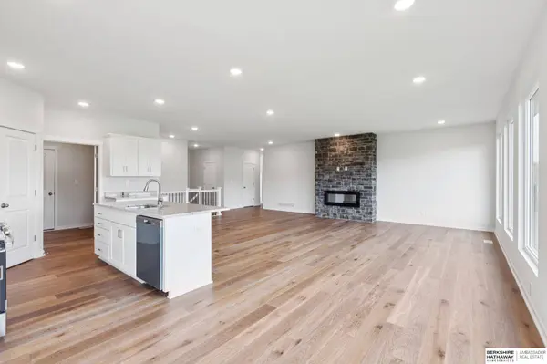 2116 Gindy Drive, Bellevue, NE 68147