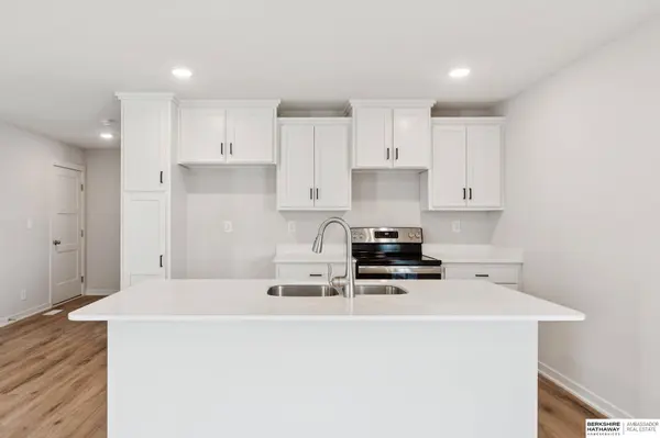 8954 S 21st Street, Bellevue, NE 68147