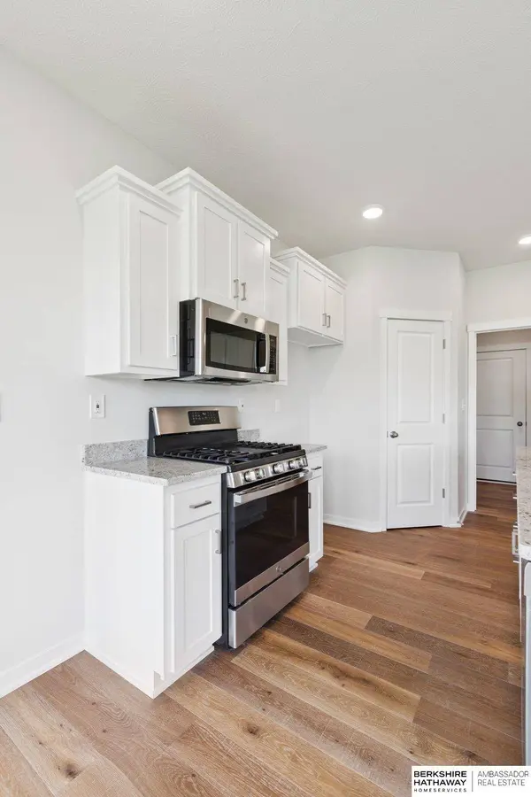 2116 Gindy Drive, Bellevue, NE 68147