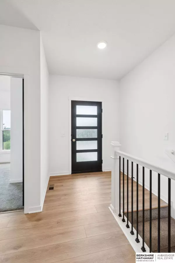 906 Southridge Drive, Louisville, NE 68037