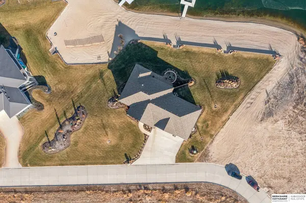 21746 Bayshore Drive, Columbus, NE 68601