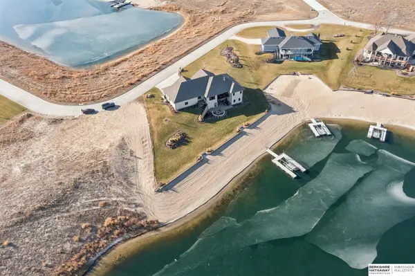 21746 Bayshore Drive, Columbus, NE 68601