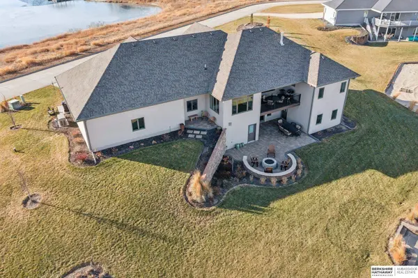 21746 Bayshore Drive, Columbus, NE 68601