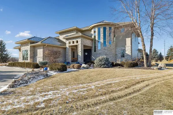 19510 Camden Avenue, Elkhorn, NE 68022