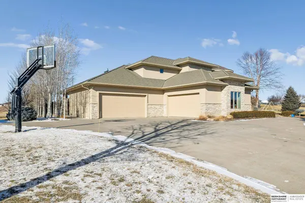 19510 Camden Avenue, Elkhorn, NE 68022