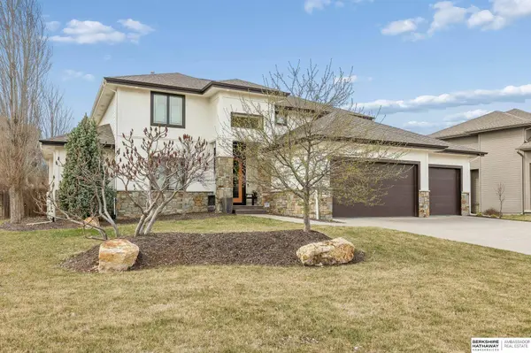 1606 Blue Sage Parkway, Elkhorn, NE 68022