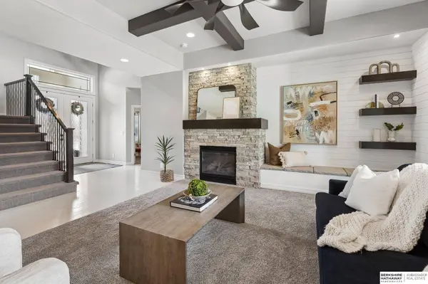 1606 Blue Sage Parkway, Elkhorn, NE 68022