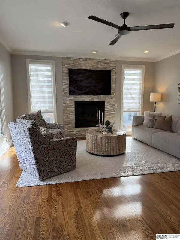 13518 Decatur CIR, Omaha, NE 68154