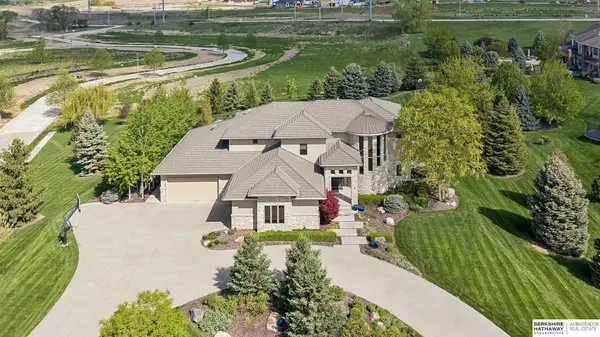 19510 Camden AVE, Elkhorn, NE 68022