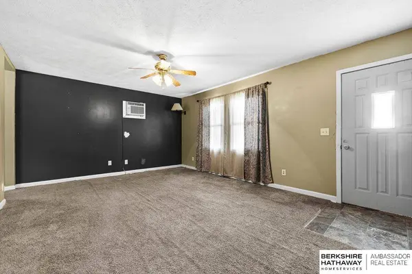 7411 S 41 AVE, Bellevue, NE 68147
