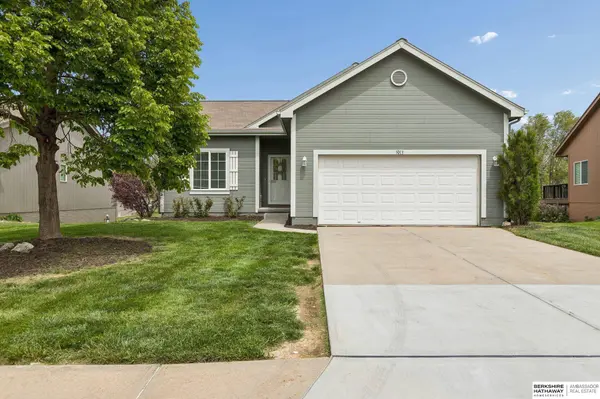 5013 N 160 ST, Omaha, NE 68116