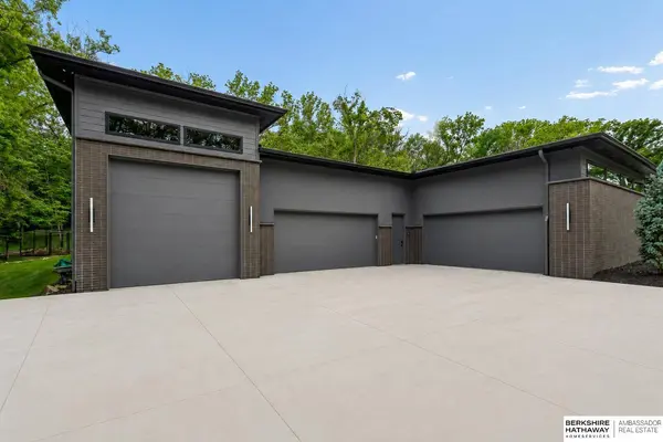 23303 K PLZ, Elkhorn, NE 68022