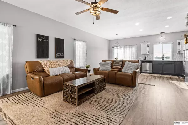 5156 N 155th Ave, Omaha, NE 68116-8452