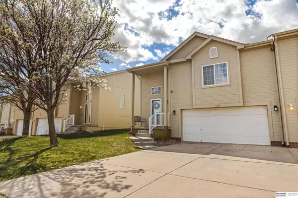 5156 N 155th Ave, Omaha, NE 68116-8452