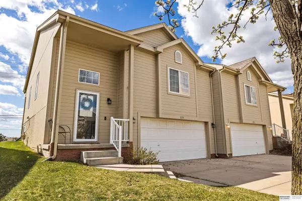 5156 N 155th Ave, Omaha, NE 68116-8452