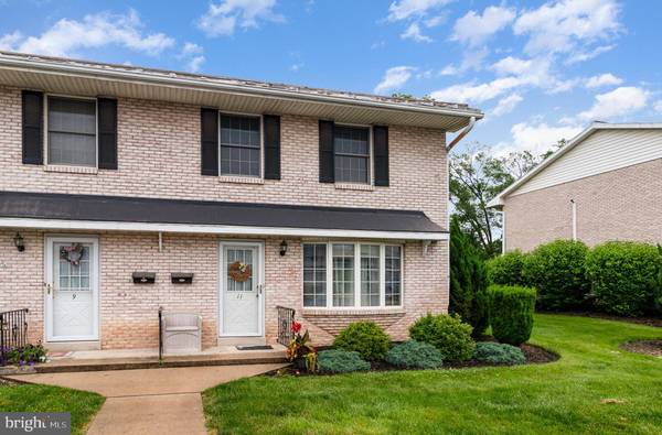 11 BENTLEY PL, Carlisle, PA 17013