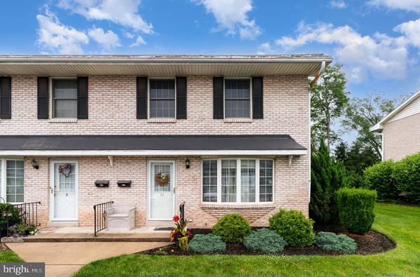 11 BENTLEY PL, Carlisle, PA 17013