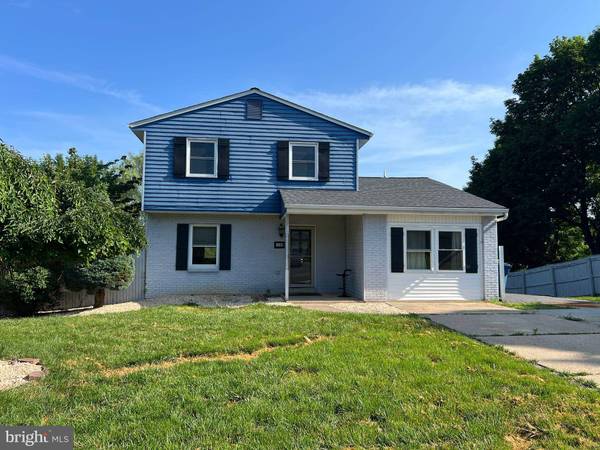 1122 FLORIBUNDA LN, Mechanicsburg, PA 17055