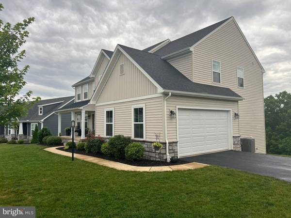 21 MARINA DR, Camp Hill, PA 17011