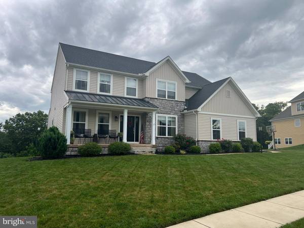 21 MARINA DR, Camp Hill, PA 17011