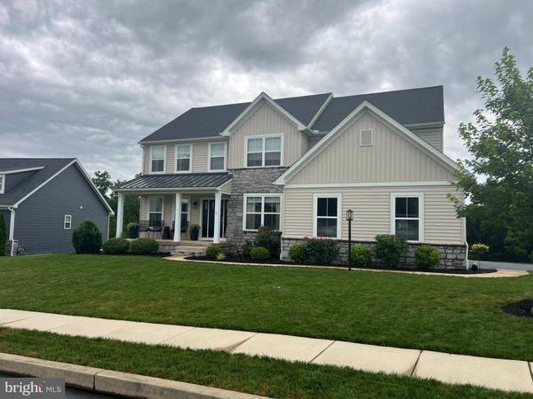 21 MARINA DR, Camp Hill, PA 17011